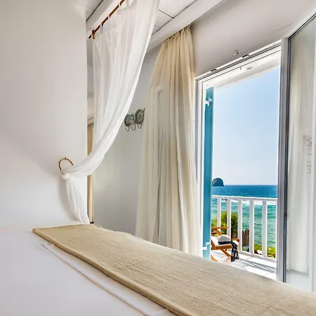 Niki-savvas & 4* Поллония