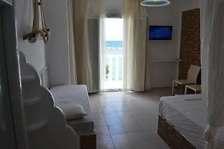 Niki-savvas & Hotel Pollonia