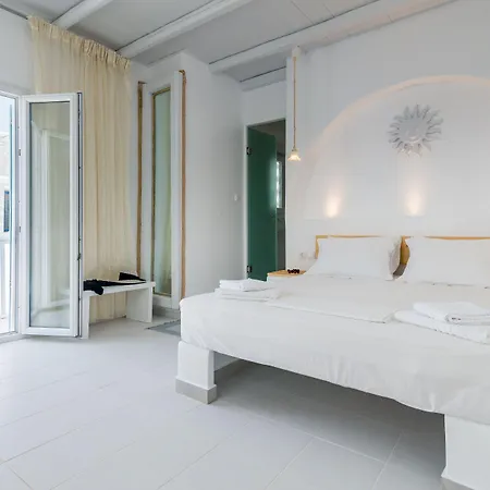 Niki-savvas & Pollonia