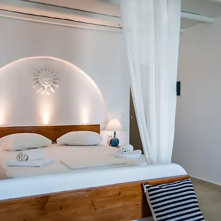 Niki-savvas & Hotel Pollonia