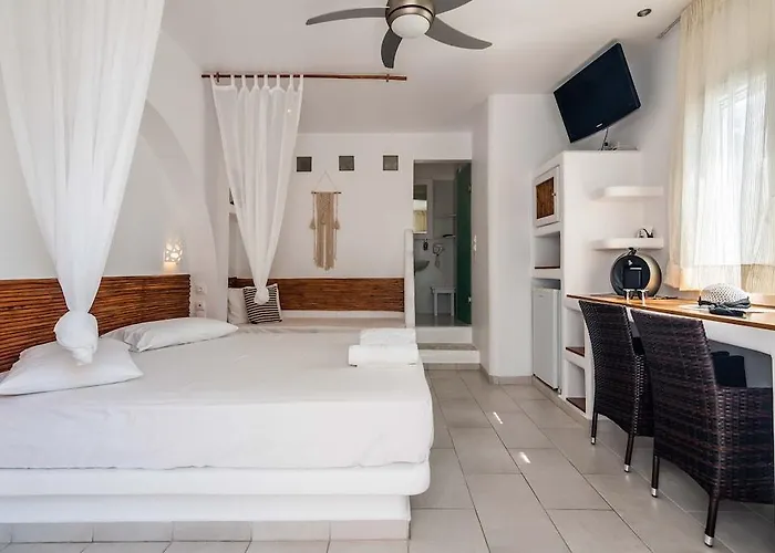 Niki-savvas & 4* ポロニア