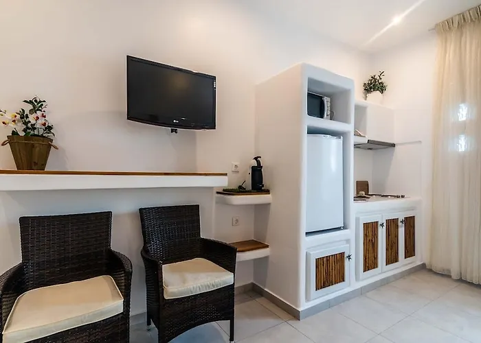 Niki-savvas & 4* ポロニア