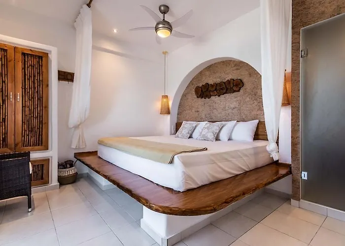 Niki-savvas & 4* ポロニア