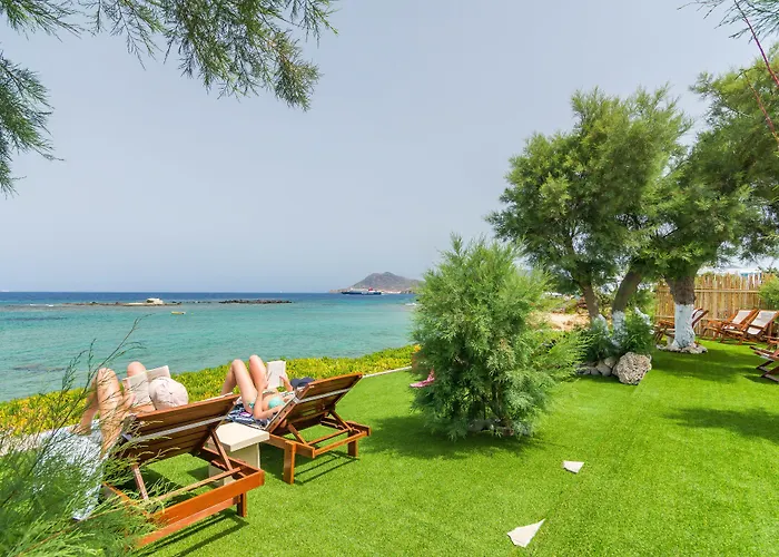 Niki-savvas & ホテル ポロニア