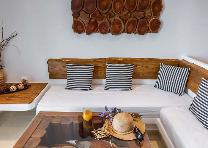 Niki-savvas & ホテル ポロニア